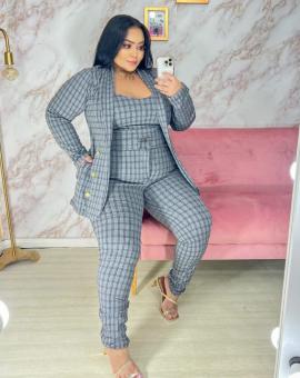Conjunto Plus Size Calça, Cropped e Blazer