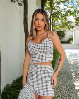 Conjunto Xadrez Branco Saia e Cropped