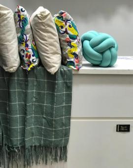 Jogo de Almofadas Decorativas com Manta