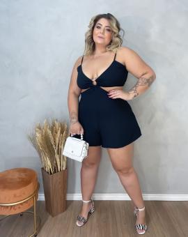 Macaquinho Plus Size de Alcinha Decotado