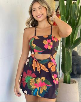 Vestido Curto Estampado de Alcinha Aberto na Cintura