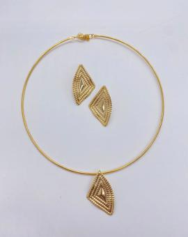 Conjunto Colar Chocker Metal Dourado e Brinco