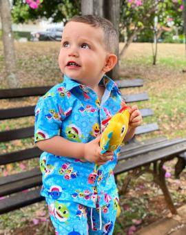 Conjunto Estampado Camisa e Short Baby Shark