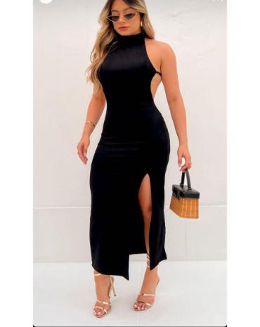 vestido-longo-preto-com-fenda-gola-alta-aberto-nas-costas-atacado-rua-44-goiania 