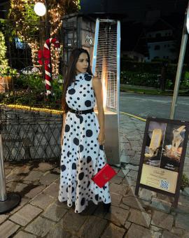 Vestido Longo Cavado Gola Alta de Bolinha Branco