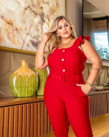 conjunto-plus-size-calca-cinto-encapado-e-blusa-com-babado-atacado-rua-44-goiania 