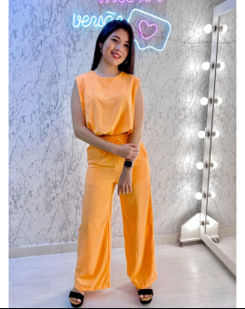 Conjunto Alfaiataria Calça Pantalona e Cropped