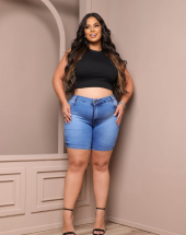 Bermuda Jeans Lavagem Clara Meia Coxa Atacado na Rua 44 Goiânia