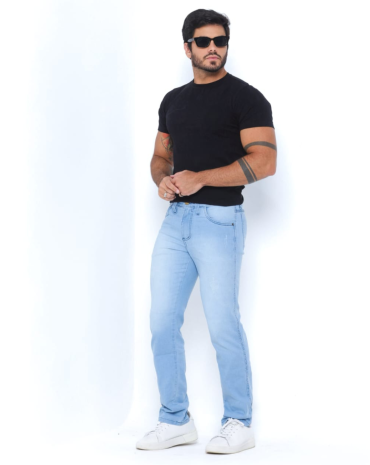 calca-jeans-masculina-clara-com-bolso-atacado-rua-44-goiania 