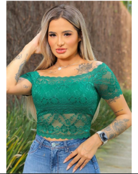 Cropped de Renda Ciganinha com Manga