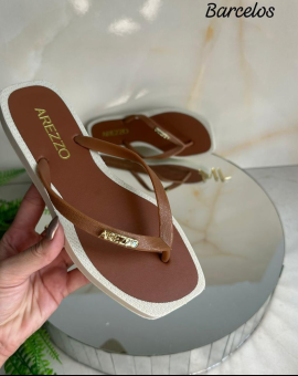 Sandalia Arezzo Rasteira Bico Quadrado Estilo Melissa