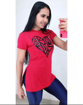 T-Shirt Alongada com Estampa