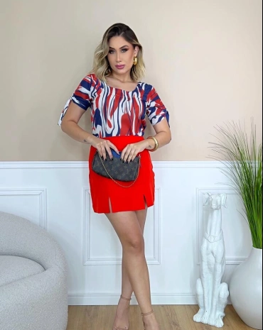 blusa-feminina-com-puxador-na-manga-atacado-rua-44-goiania 