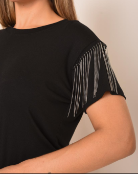 Blusa Preta com Detalhe no Ombro