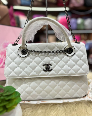 bolsa-feminina-tira-colo-com-corrente-atacado-rua-44-goiania 