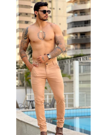 calca-masculina-coladinha-jeans-atacado-rua-44-goiania 