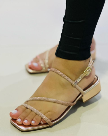 sandalia-feminina-rasteira-3-tiras-atacado-rua-44-goiania 