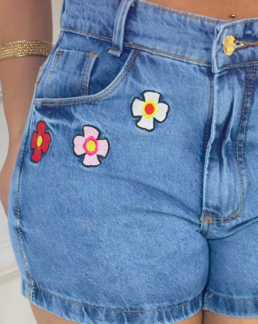 short-curto-jeans-com-flores-atacado-rua-44-goiania 