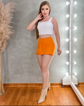 Short Saia Curto em Alfaiataria