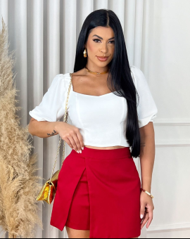 Short-Saia com Fenda Frontal em Alfaiataria