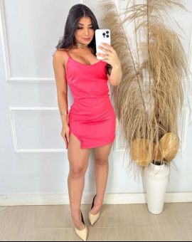 Vestido Curto de Alcinha com Fenda