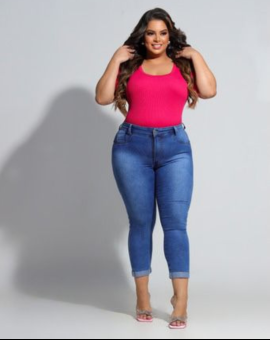 Calça Capri Jeans Plus Size