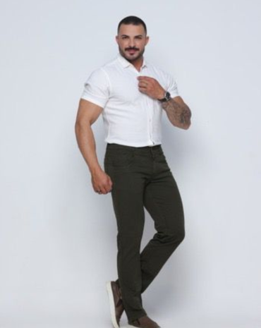 calca-masculina-preta-sarja-atacado-rua-44-goiania 