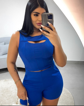 Conjunto Alfaiataria Feminino Blusa com Decote e Short