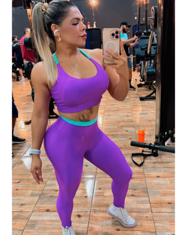 conjunto-fitness-calca-legging-e-top-roupa-de-malhar-atacado-rua-44-goiania 