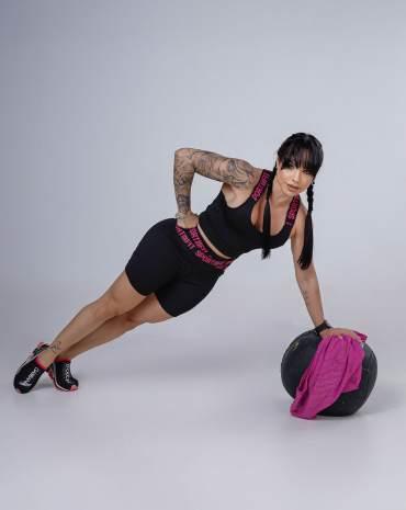 conjunto-fitness-feminino-para-cross-fit-preto-atacado-rua-44-goiania 