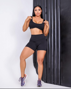 Conjunto para Academia Preto Feminino Top e Short