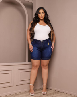 Short Plus Size Meia Coxa Jeans Bordado