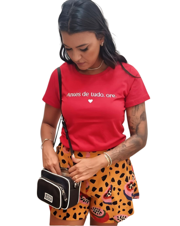 t-shirt-feminina-com-frase-crista-atacado-rua-44-goiania 