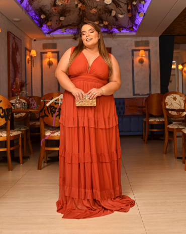 vestido-plus-size-de-festa-longo-decote-v-atacado-rua-44-goiania 