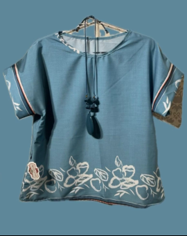 Blusa Plus Size com Barra Feminina Azul