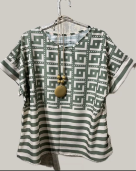 Blusa Plus Size com Elastano Estampada