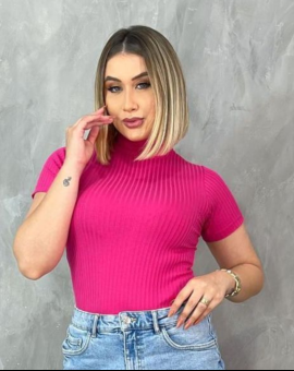 Blusa Gola Alta Canelada Lisa