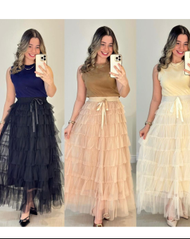 Saia Longa Rodada com Camadas de Tule