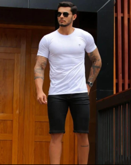 T-Shirt Branca Básica sem Estampa