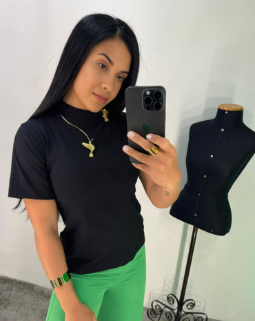 t-shirt-premium-feminina-100-algodao-preta-atacado-rua-44-goiania 