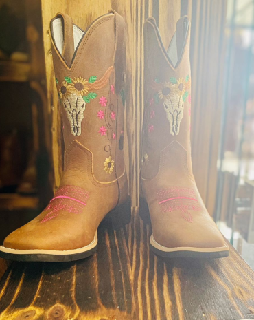 bota-country-texana-feminina-em-couro-atacado-rua-44-goiania 