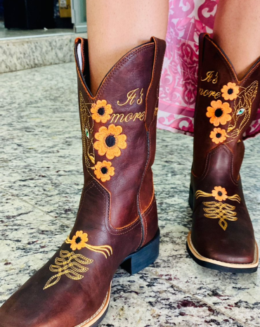 bota-feminina-texas-com-girassois-atacado-rua-44-goiania 