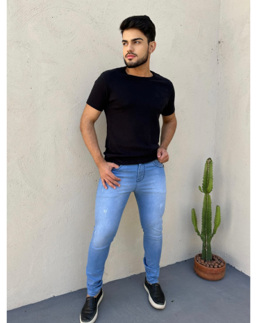calca-jeans-masculina-coladinha-lavagem-clara-atacado-rua-44-goiania-2 