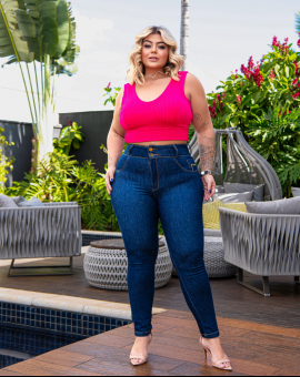 Calça Plus Size Jeans com Costura Reforçada Cós Alto