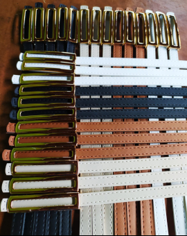 Cinto Ajustável Fivela Dourada de Couro