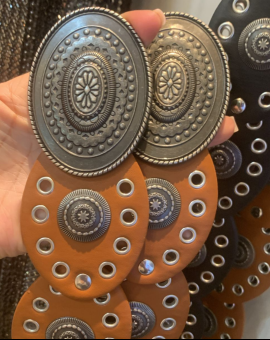 Cinto Retrô Cowgirl com Fivela de Metal