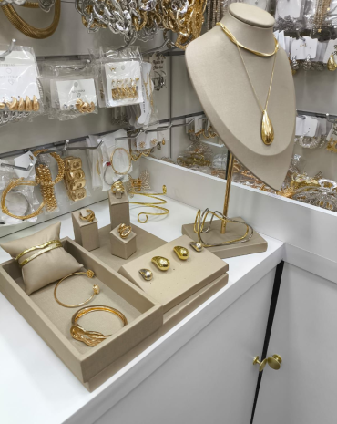 colar-banhado-a-ouro-18-k-com-pingente-atacado-rua-44-goiania 