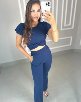 Conjunto Feminino Cropped Manga Princesa e Calça