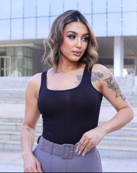 Regata Feminina Gola Quadrada Coladinha