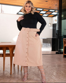 Saia Plus Size Midi com Botões na Frente